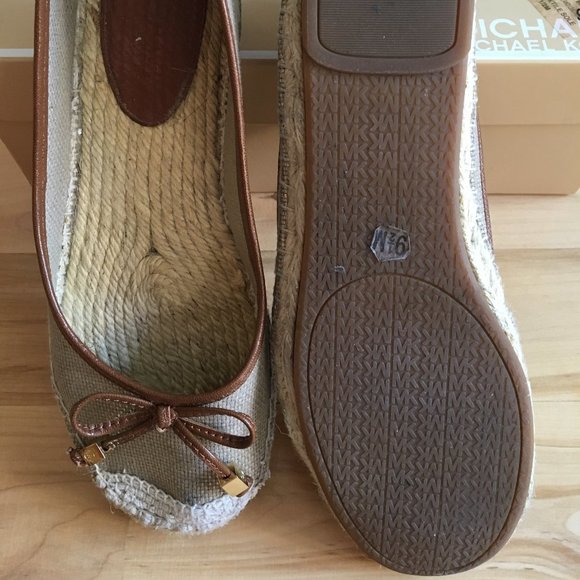 Michael Kors espadrille - Picture 2 of 2